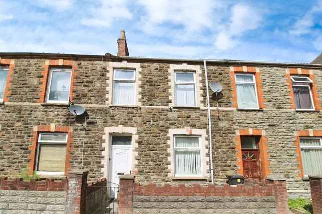 3 Bedroom Mid Terraced House for Sale in Cardiff