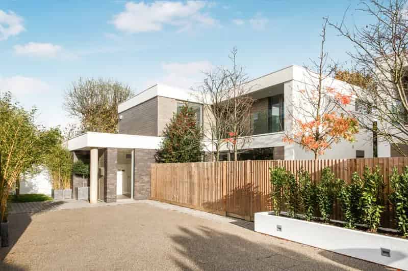 4 Bedroom Detached House for Sale East Sheen