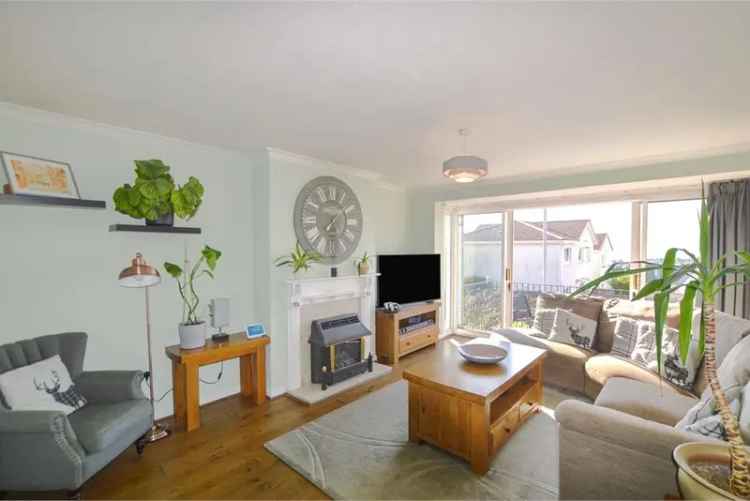 4 Bed Detached House with 1 Reception Room and Balcony