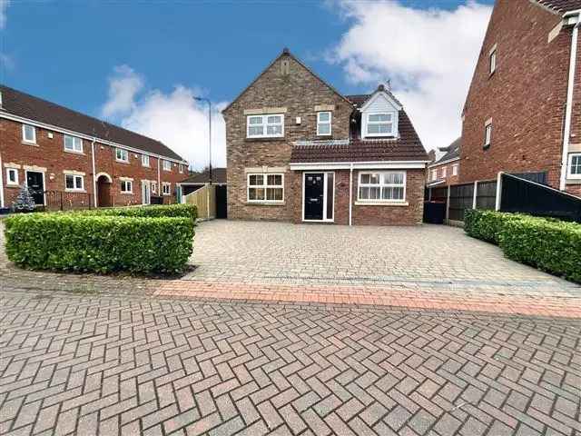 4 bedroom detached house for sale