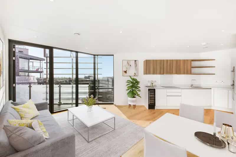 1 Bedroom Apartment for Sale Twickenham Gateway Help to Buy Available