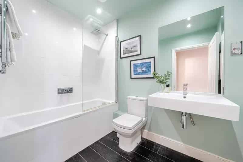 Two Bedroom Apartment in SE22 - Ideal First Purchase