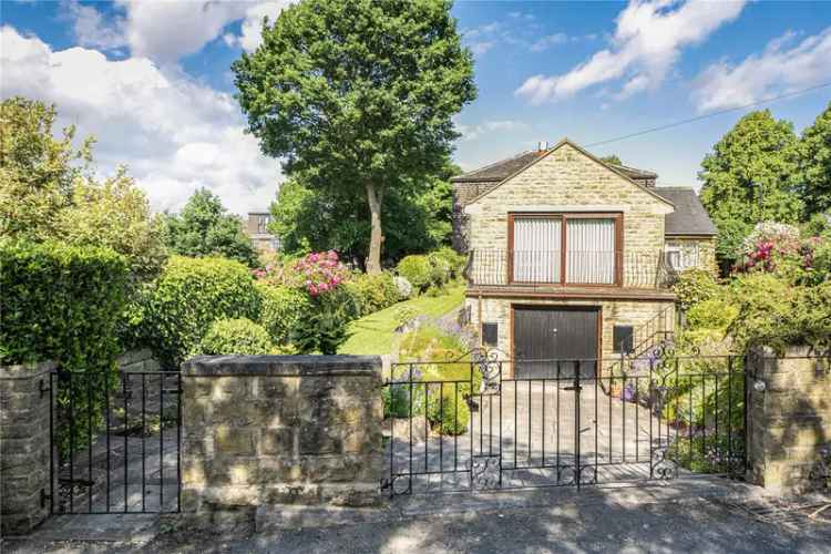 Bungalow For Sale in Leeds, England