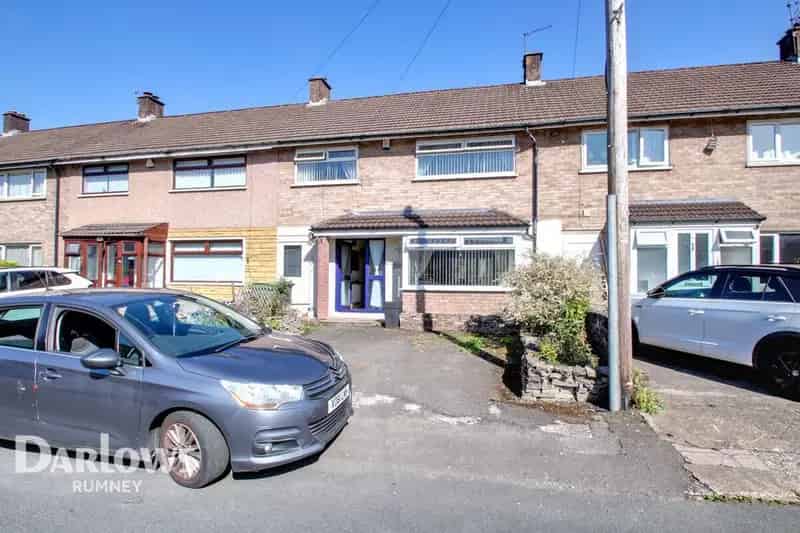 3 Bedroom Terraced House For Sale