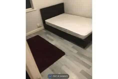 15m² Room in Sheffield Shared Flat Available 24 March 2025
