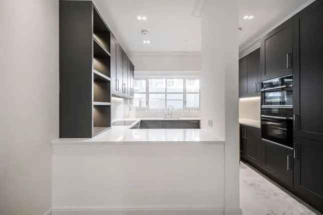 Flat for Sale in London SW1P