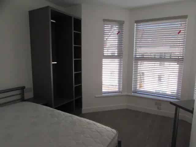 10 Bedroom House Share Ensuite Room to Rent