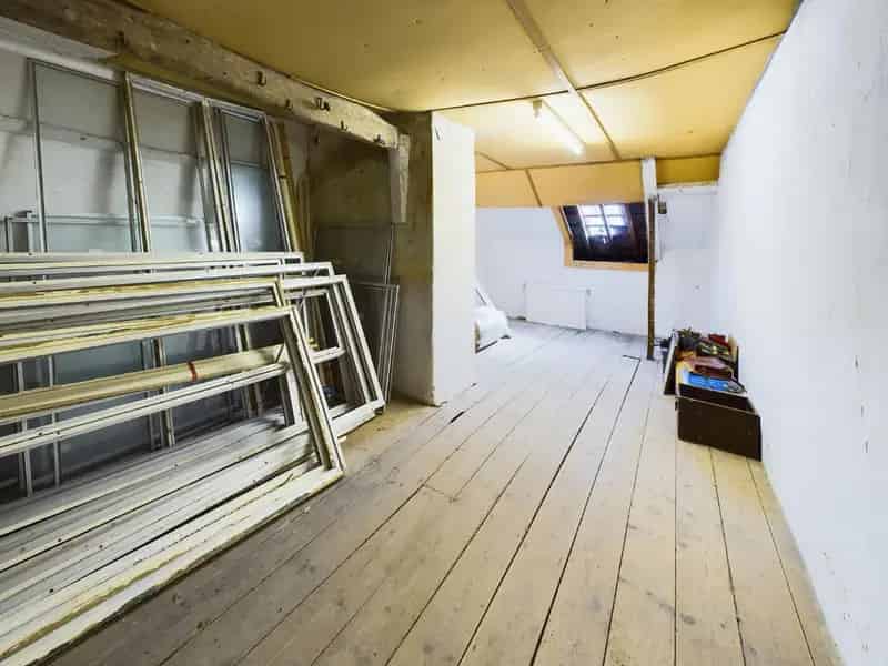 7 Bed House for Sale in Gosford