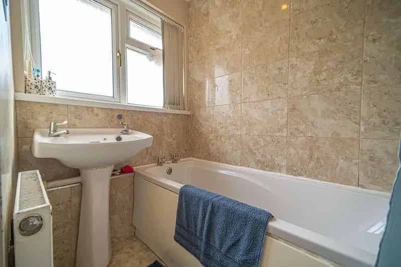 3 bed house for sale