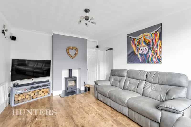3 Bedroom House for Sale Extended Reception Room and Garage