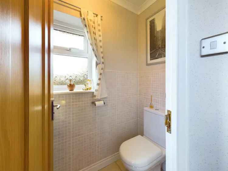3 Bedroom Detached Bungalow Near Green Spaces For Sale