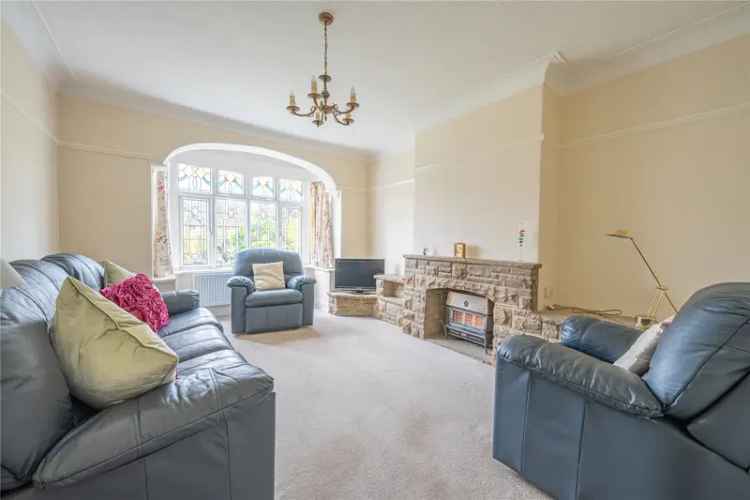 House For Sale in Leeds, England