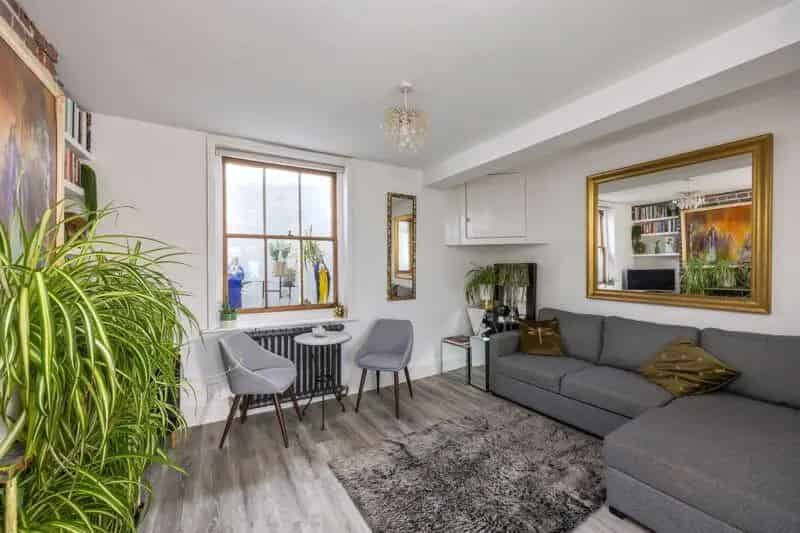 4 Bedroom Terraced House for Sale West Garden No Chain