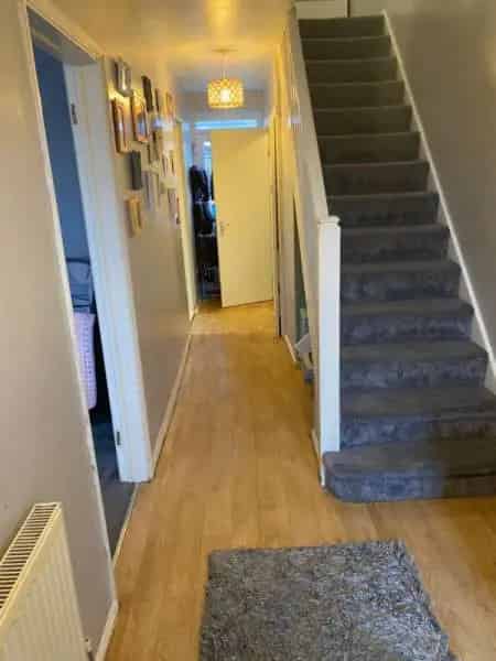 3 Bed House Big Garden Nice Kitchen