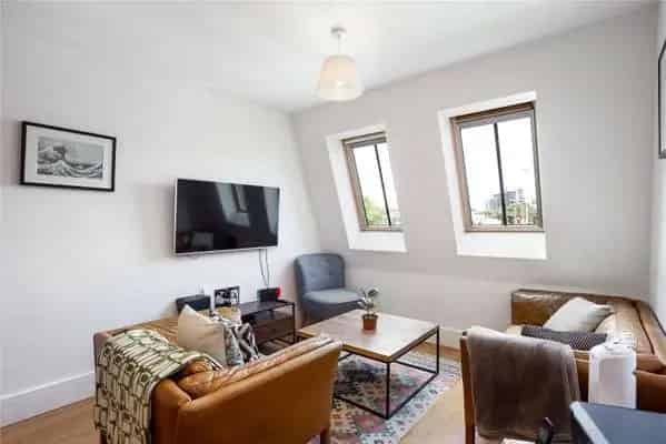 Two-Bedroom Apartment with Parking in Modern Building