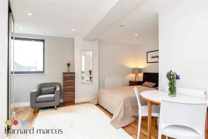 Modern Studio Apartment near Holloway Road Station