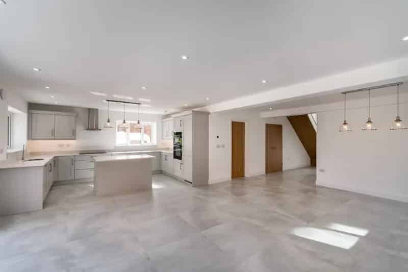 4 bedroom House
 For Sale