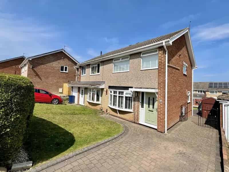 3 Bedroom Semi Detached House for Sale Guisborough