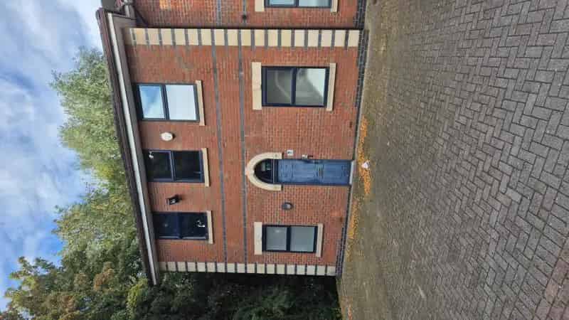Commercial property For Rent , Runcorn, England