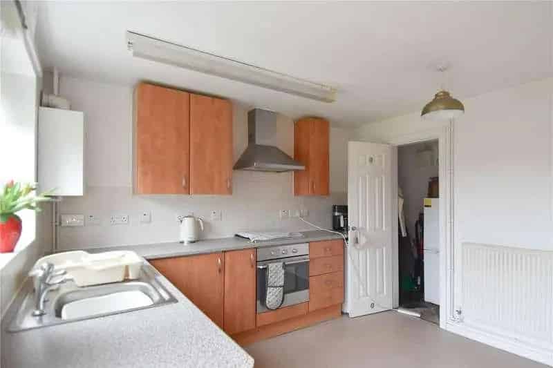 4 bed house for sale