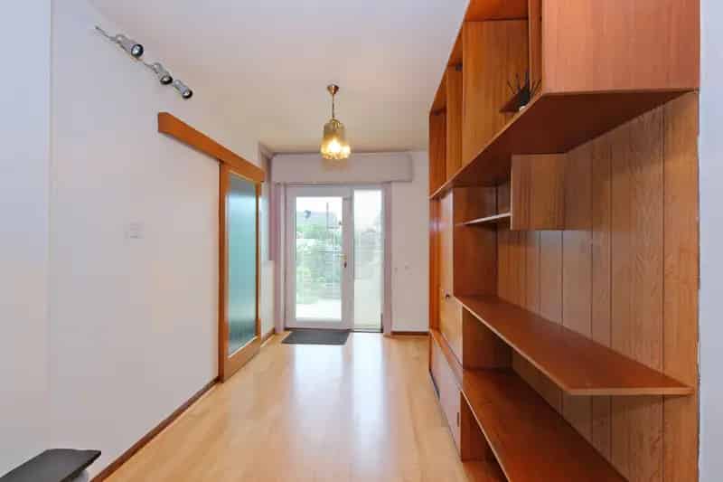 3 Bed Mid Terraced House For Modernisation Large Garden