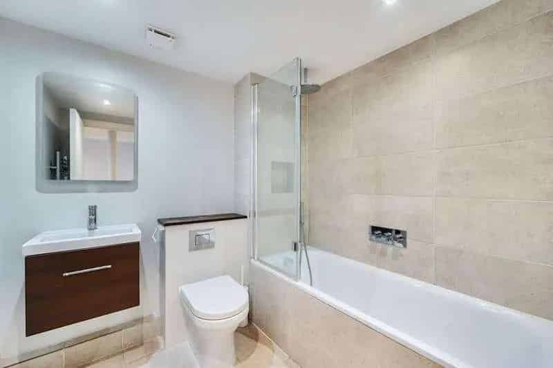 1 Bed Flat for Sale near Barons Court Station
