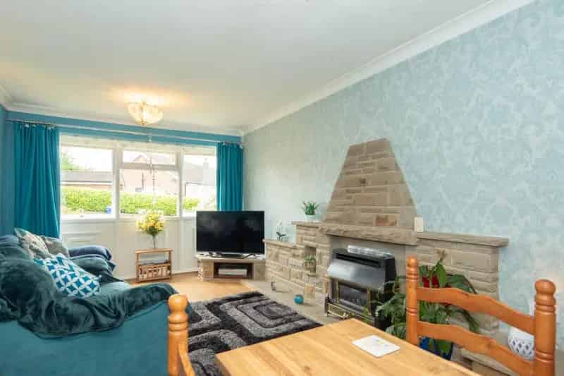 2 Bedroom Bungalow For Sale Near Parks and Transport