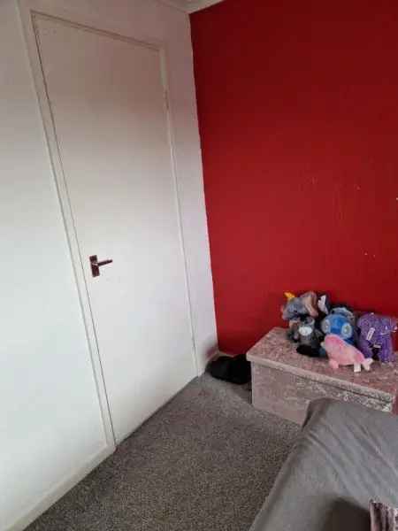 Flat For Rent in Tendring, England