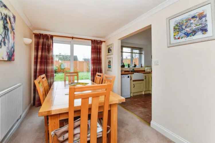 4 Bed Semi-Detached House Westbury Downs View Road