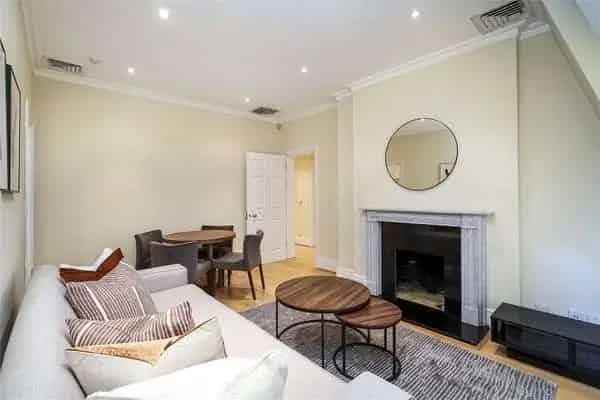 One Bedroom Flat Pall Mall London SW1Y 5LU