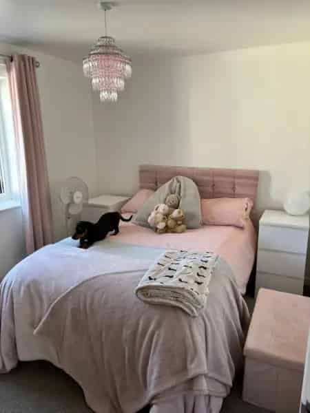 3 Bedroom House Semi Rural Large Garden Allocated Parking