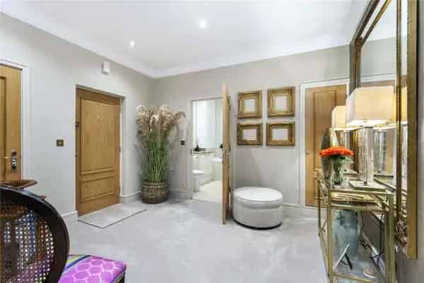 Luxury 2-Bed Apartment in Ascot