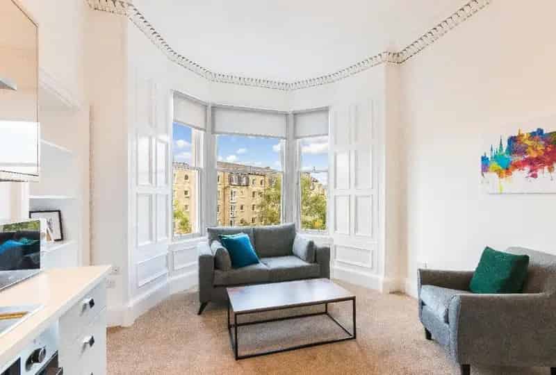 2 Bedroom Flat to Rent in Edinburgh
