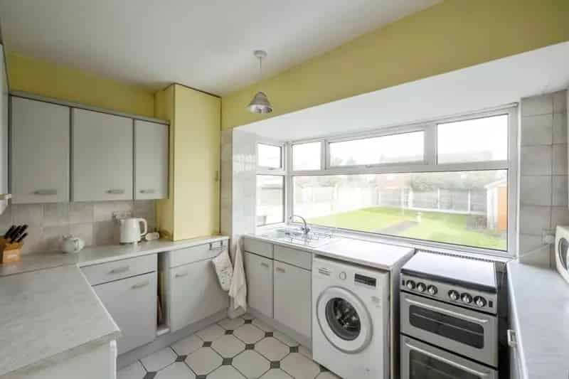 Family Home with Garden and Ample Parking