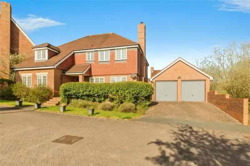 5 bedroom House
 To Rent