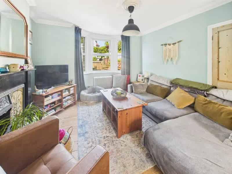 2 Bed Victorian House for Sale