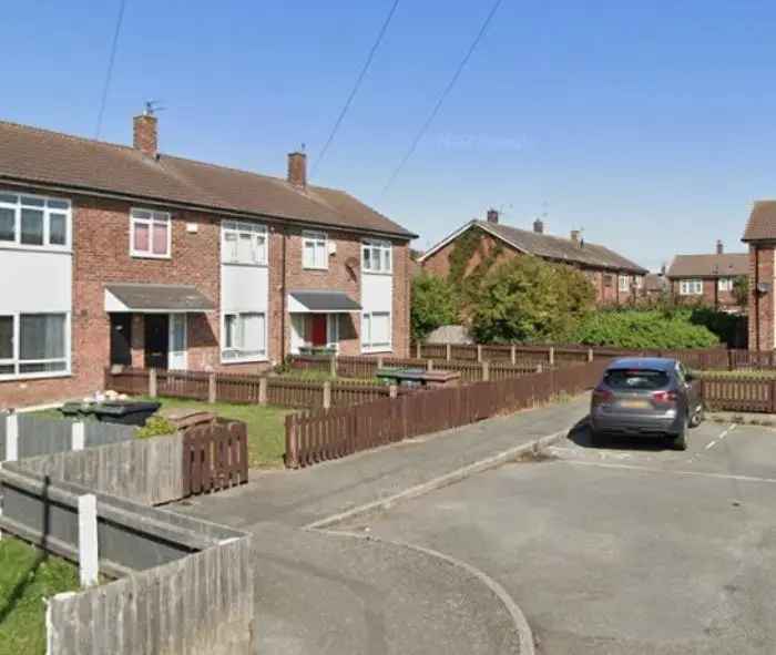 3 Bed House in Leasowe Close to Amenities