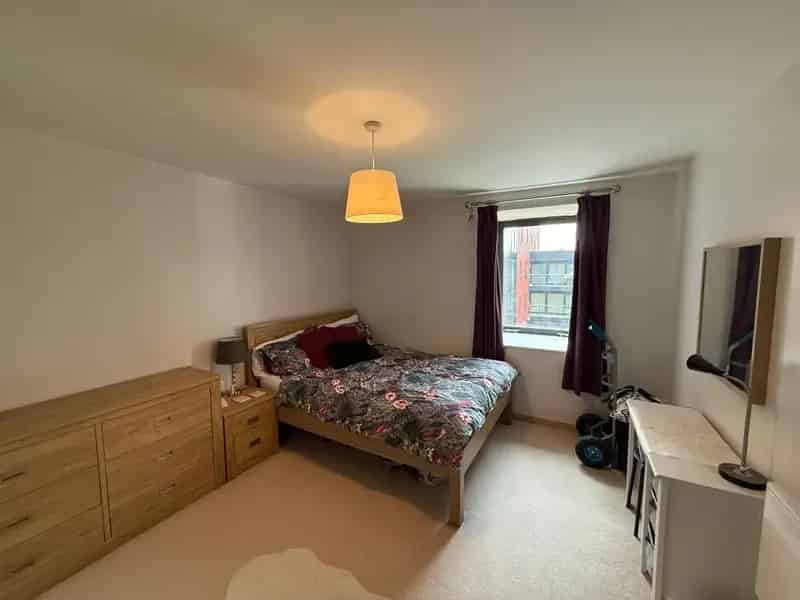 1 Bedroom Apartment St Pauls Place Secure Parking Concierge