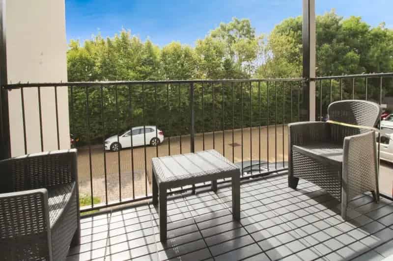 2 Bedroom Flat for Sale in Portishead Bristol