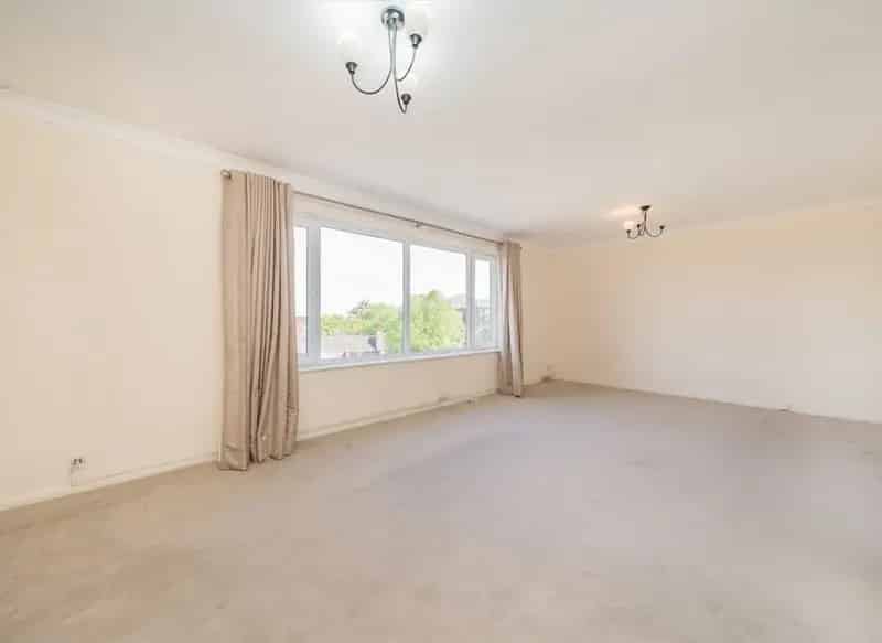 Flat For Sale , St. Mark's Hill, London, England
