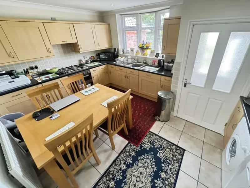 3 Bedroom Mid Terrace House for Sale Stoke-on-Trent ST1