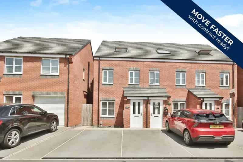 3 Bedroom End Terrace House for Sale