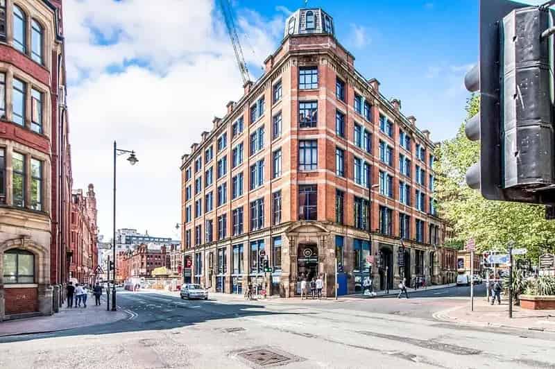 2 Bedroom City Centre Apartment Manchester Available August 5th 2025