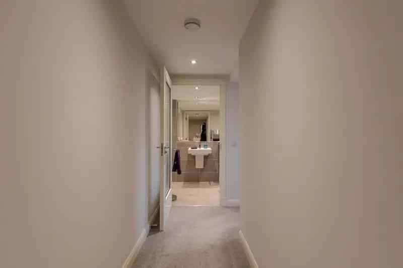 2 Bedroom Flat for Sale in Broomhill Glasgow