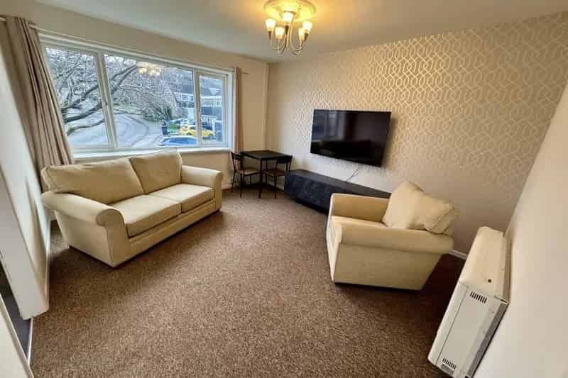 Two Bedroom Flat Halesowen B63 Zero Deposit Available