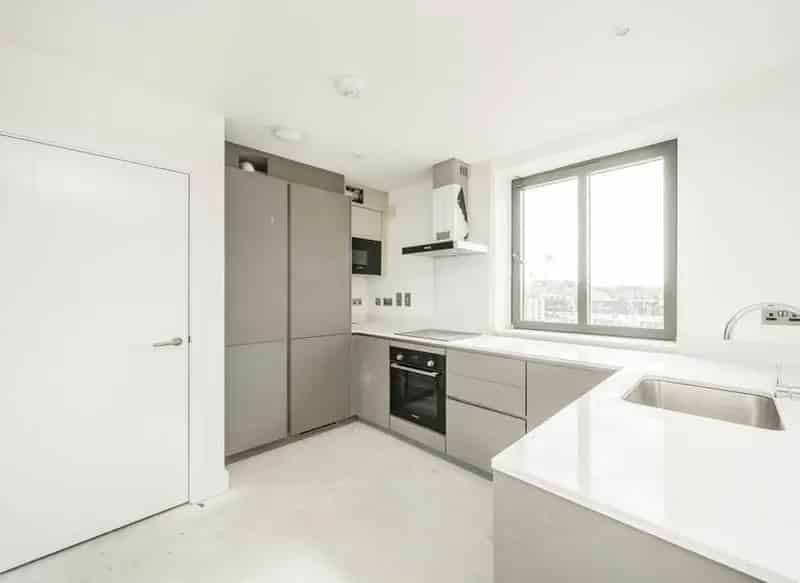 3 Bed 3 Bath River View Apartment with Roof Terrace and Parking