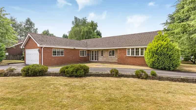 3 Bedroom Detached Bungalow for Sale