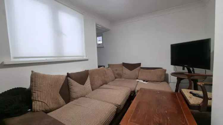 4 Bedroom Student House - Zero Deposit Available August 2025