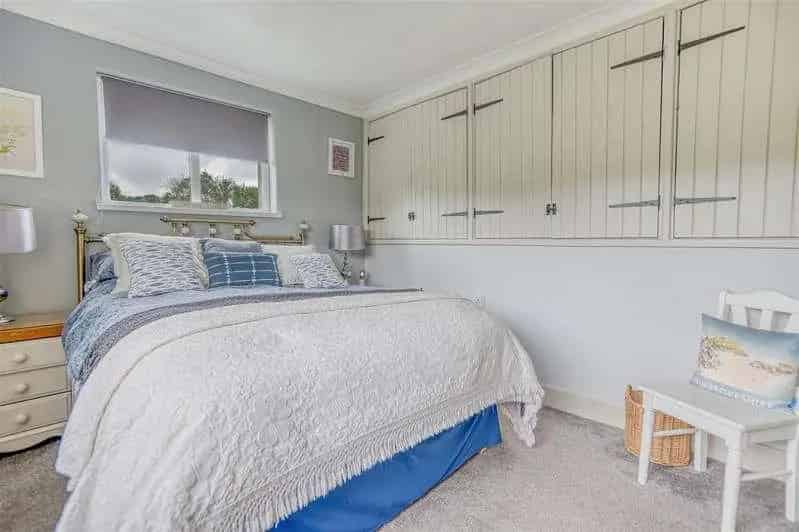 5 Bed House with Annex for Sale