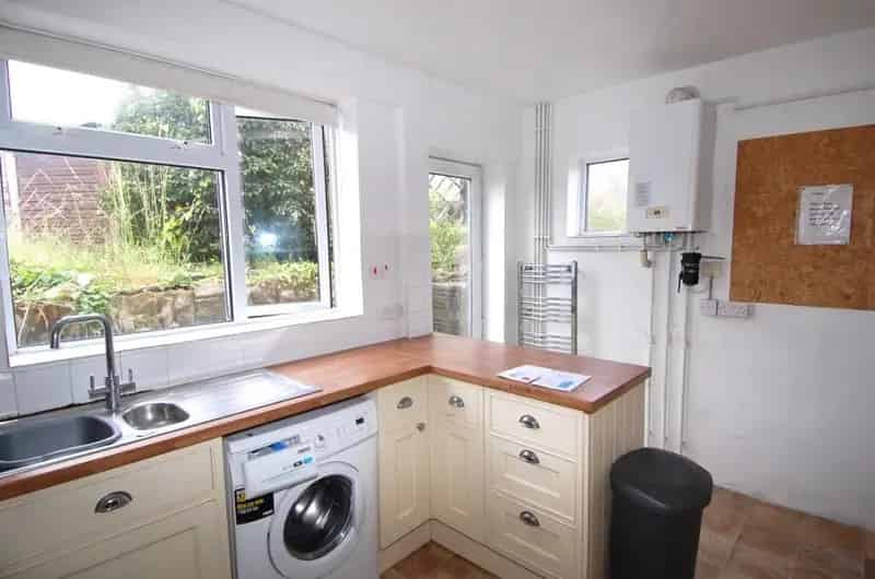 4 Bedroom Semi Detached House HMO License